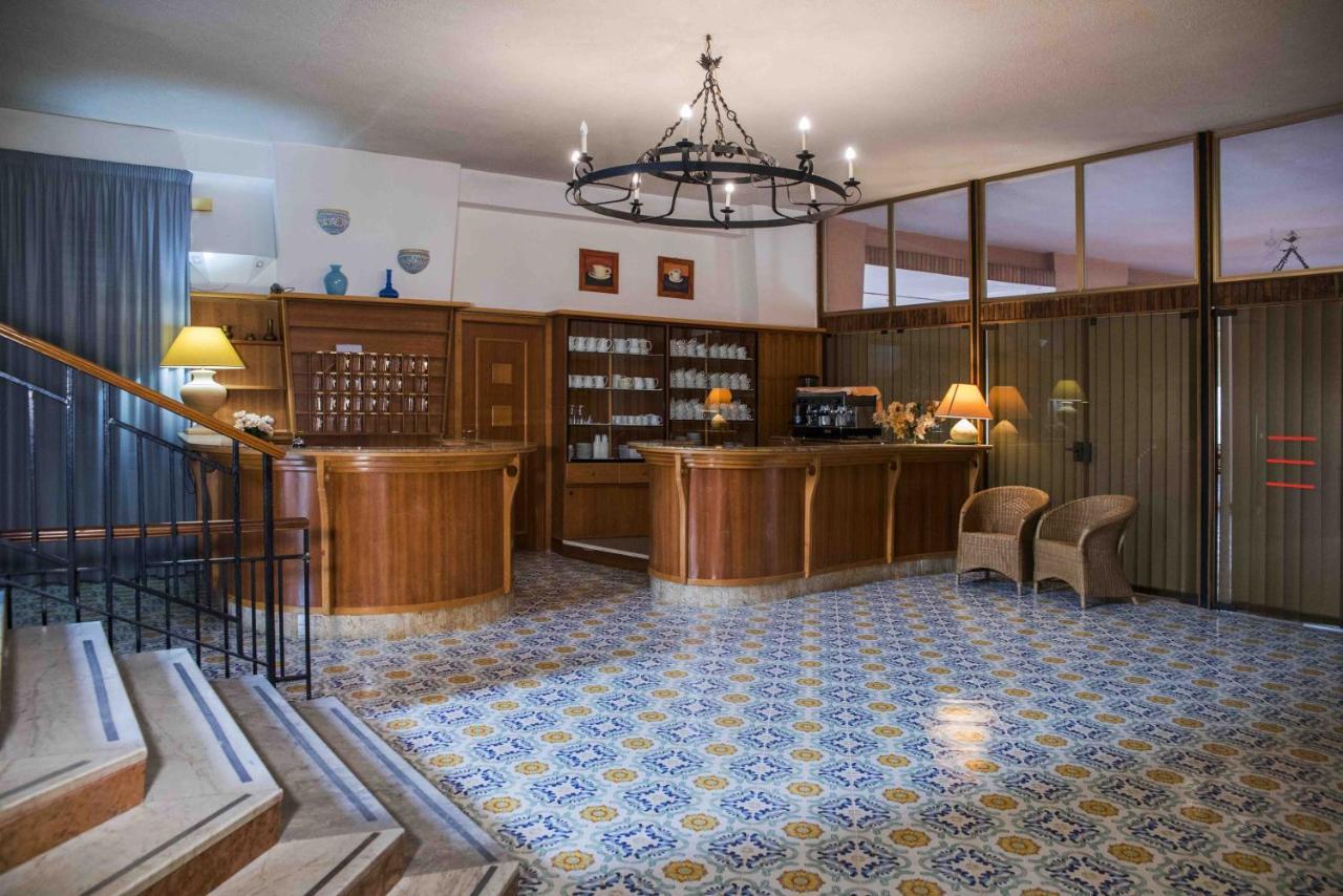 Hotel Royal Вилламмаре Экстерьер фото